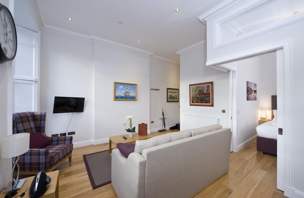 Destiny Scotland - Princes Street Residence Edinburgh Room photo