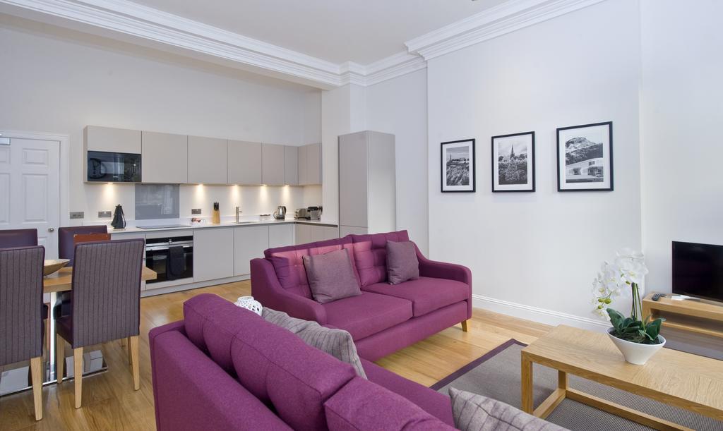 Destiny Scotland - Princes Street Residence Edinburgh Room photo